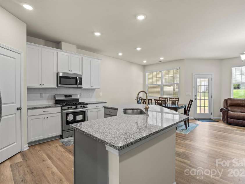 711 Still Oak Trail, Fort Mill, SC 29708.  MLS# CAR4291084, YatesRealty ID 35170. 