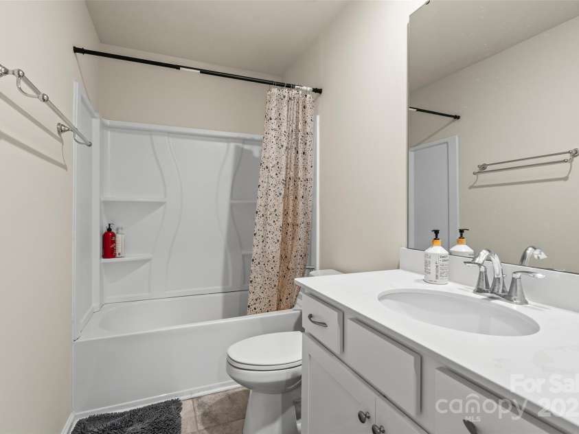 711 Still Oak Trail, Fort Mill, SC 29708.  MLS# CAR4291084, YatesRealty ID 35170. 