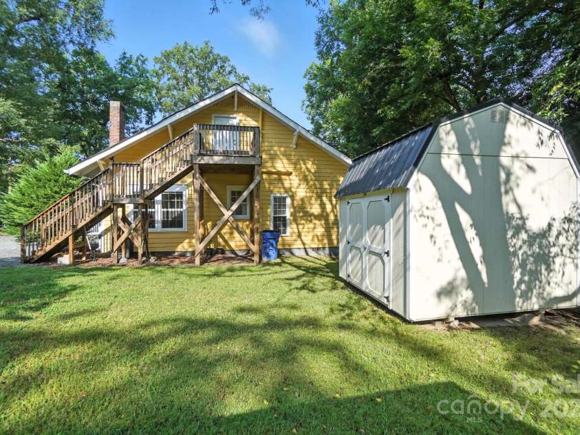 502 Elm Street, Marshville, NC 28103.  MLS# CAR4285320, YatesRealty ID 35172. 