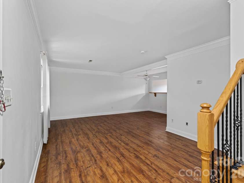 8904 Hunter Ridge Drive, Charlotte, NC 28226.  MLS# CAR4400418, YatesRealty ID 35172. 