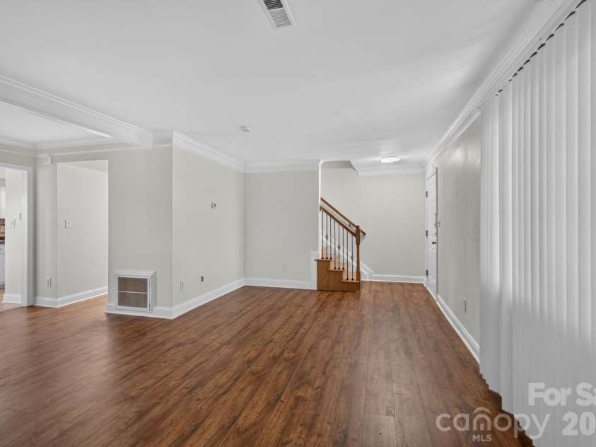 8904 Hunter Ridge Drive, Charlotte, NC 28226.  MLS# CAR4400418, YatesRealty ID 35172. 
