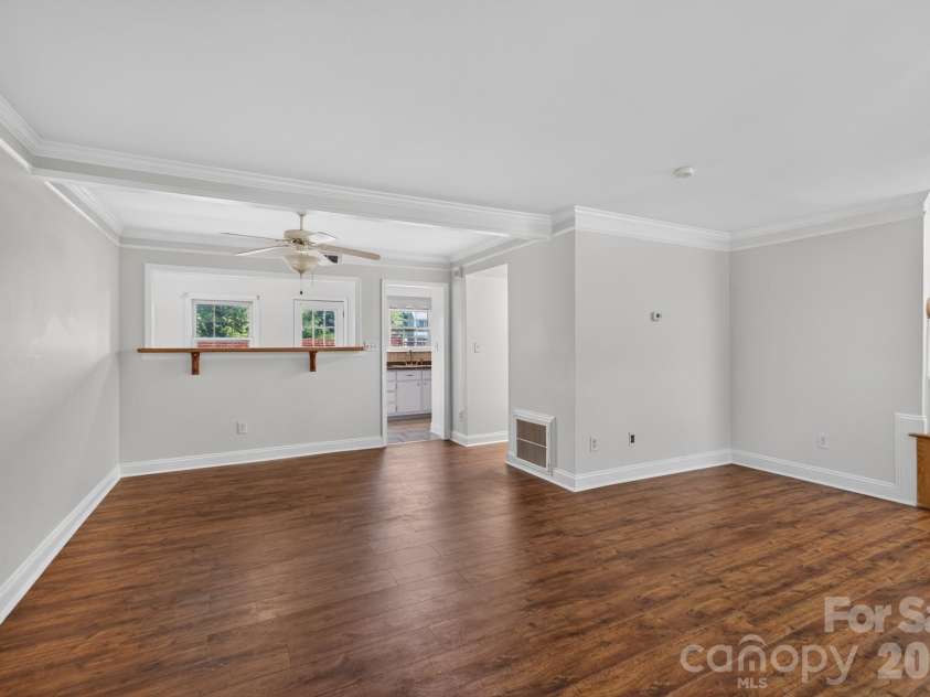 8904 Hunter Ridge Drive, Charlotte, NC 28226.  MLS# CAR4400418, YatesRealty ID 35172. 