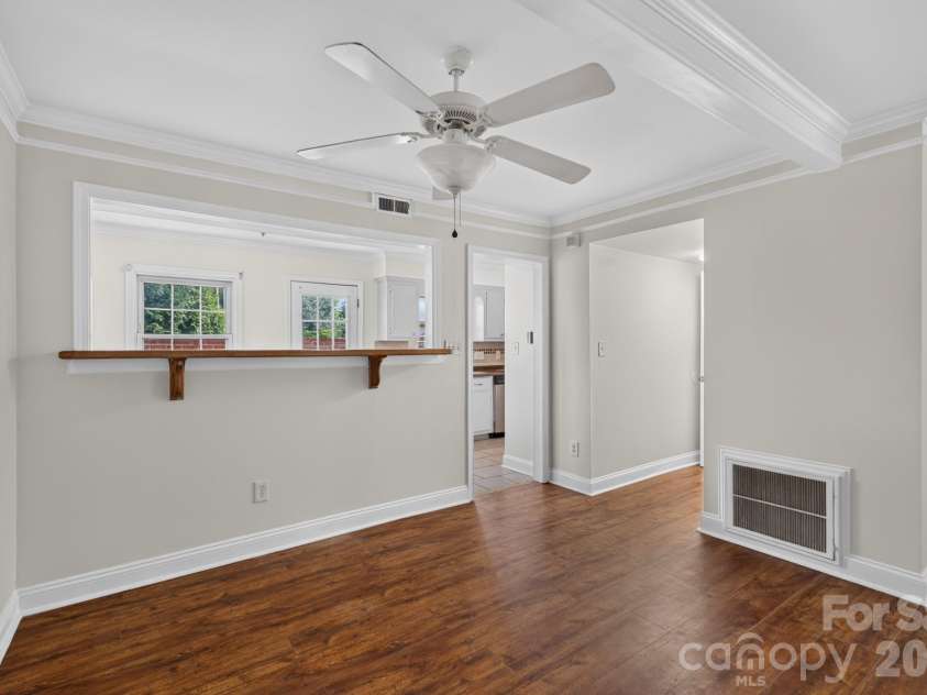 8904 Hunter Ridge Drive, Charlotte, NC 28226.  MLS# CAR4400418, YatesRealty ID 35172. 