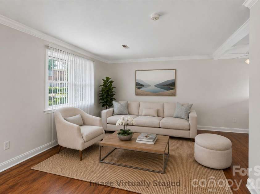 8904 Hunter Ridge Drive, Charlotte, NC 28226.  MLS# CAR4400418, YatesRealty ID 35172. 