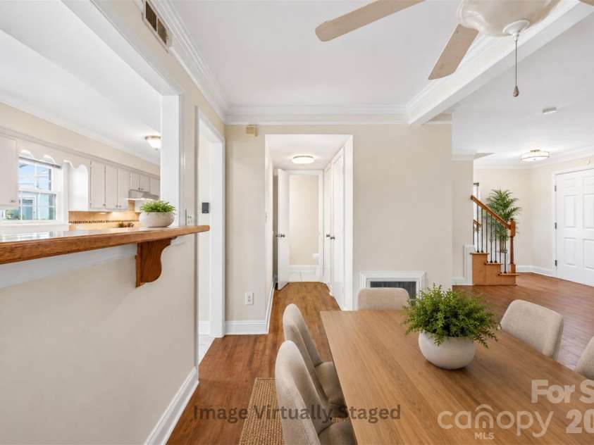 8904 Hunter Ridge Drive, Charlotte, NC 28226.  MLS# CAR4400418, YatesRealty ID 35172. 