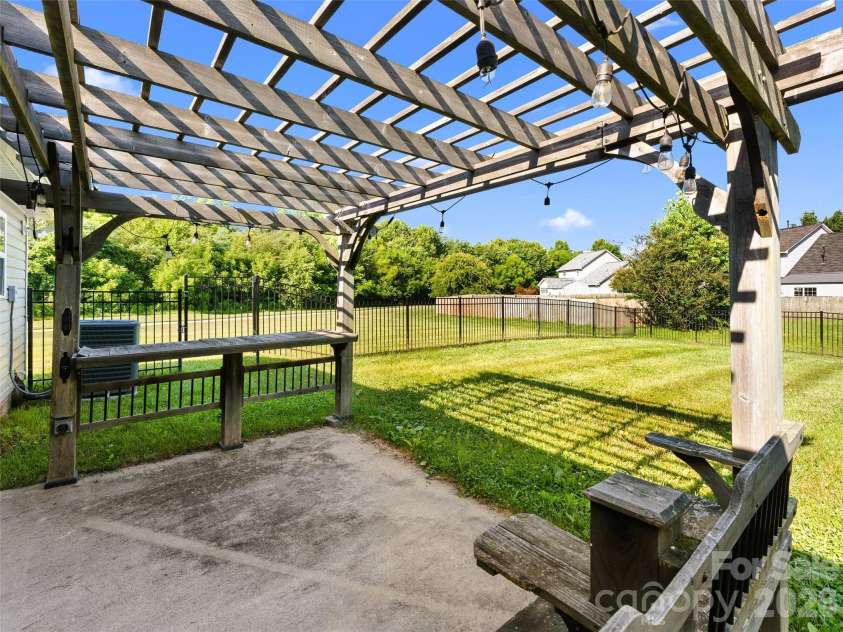 222 Misty Valley Way, Fletcher, NC 28732.  MLS# CAR4398209, YatesRealty ID 35173. 