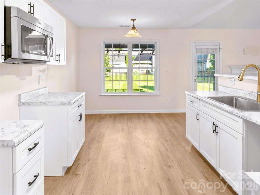 222 Misty Valley Way, Fletcher, NC 28732.  MLS# CAR4398209, YatesRealty ID 35173. 