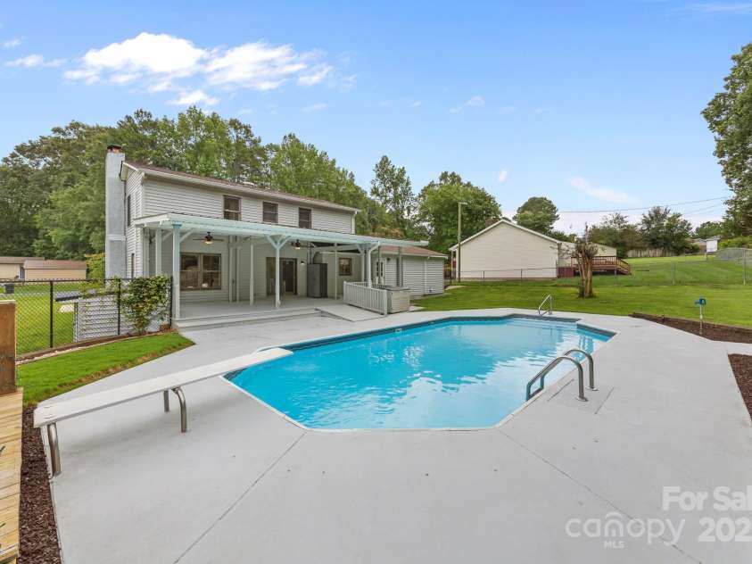 535 Brook Circle, Salisbury, NC 28147.  MLS# CAR4291683, YatesRealty ID 35173. 