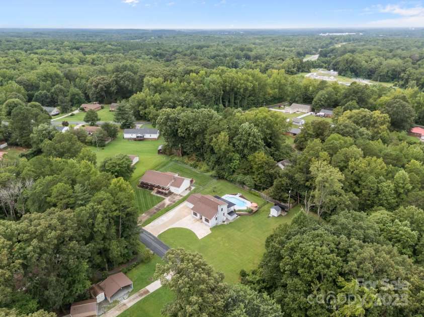 535 Brook Circle, Salisbury, NC 28147.  MLS# CAR4291683, YatesRealty ID 35173. 