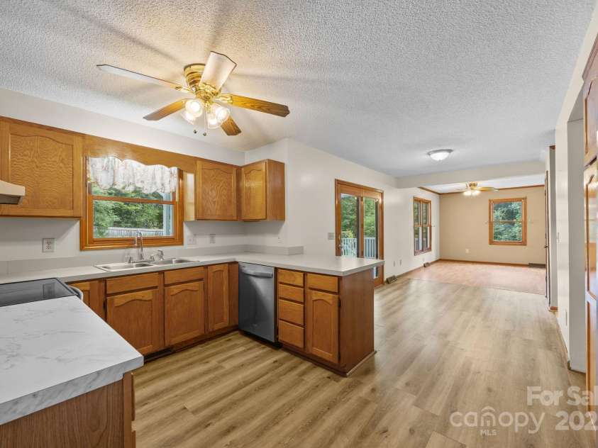 535 Brook Circle, Salisbury, NC 28147.  MLS# CAR4291683, YatesRealty ID 35173. 