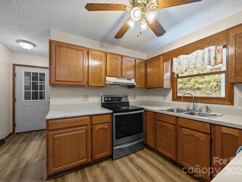 535 Brook Circle, Salisbury, NC 28147.  MLS# CAR4291683, YatesRealty ID 35173. 