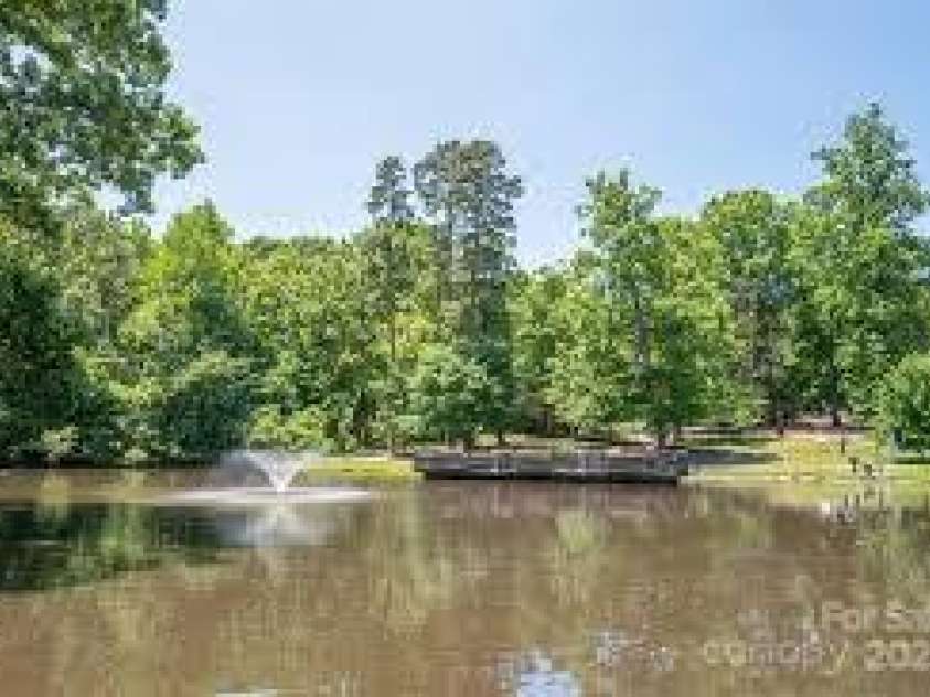 2359 Fernridge Lane, Matthews, NC 28105.  MLS# CAR4296338, YatesRealty ID 35175. Squirrel Lake Park