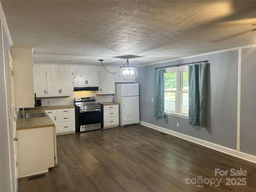 370 Ford Road, Salisbury, NC 28147.  MLS# CAR4285993, YatesRealty ID 35177. 