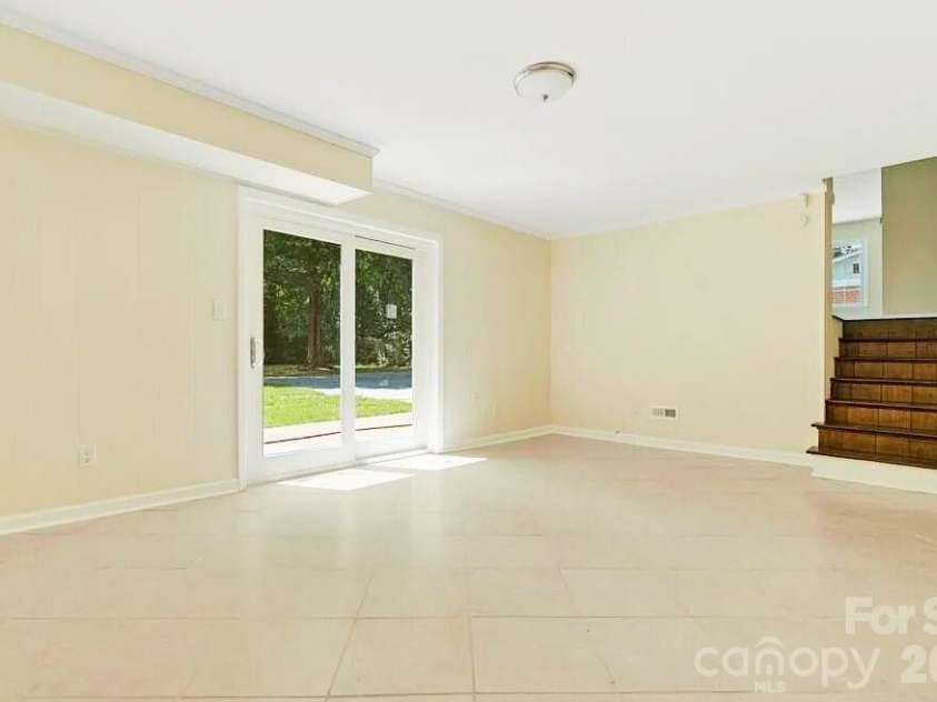 6315 Spring Garden Lane, Charlotte, NC 28213.  MLS# CAR4399820, YatesRealty ID 35177. Bonus Room
