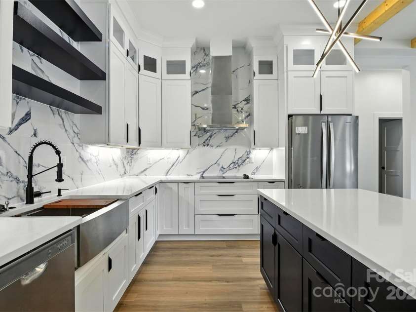 303 Wittenburg Springs Drive, Taylorsville, NC 28681.  MLS# CAR4284658, YatesRealty ID 35178. Kitchen