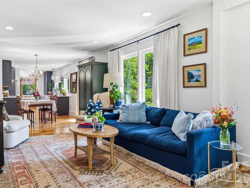9 Bramlett Court, Asheville, NC 28806.  MLS# CAR4395121, YatesRealty ID 35178. 
