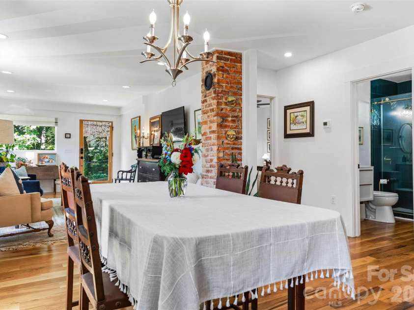 9 Bramlett Court, Asheville, NC 28806.  MLS# CAR4395121, YatesRealty ID 35178. 