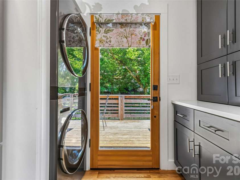 9 Bramlett Court, Asheville, NC 28806.  MLS# CAR4395121, YatesRealty ID 35178. 