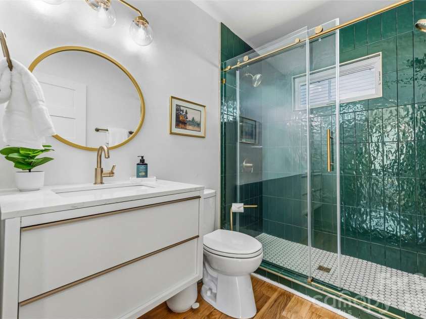 9 Bramlett Court, Asheville, NC 28806.  MLS# CAR4395121, YatesRealty ID 35178. 