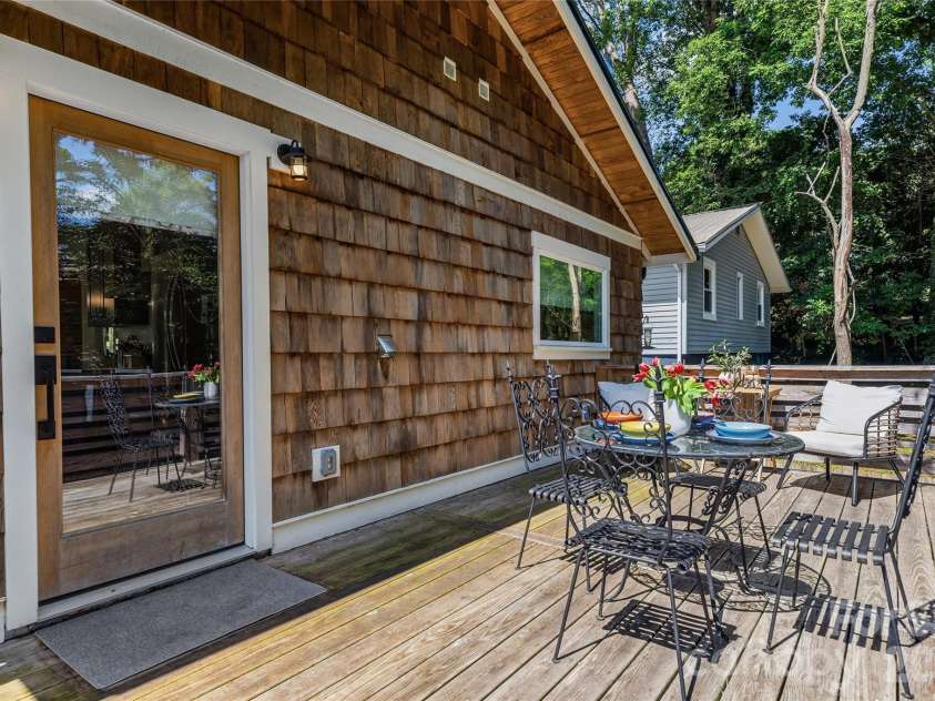9 Bramlett Court, Asheville, NC 28806.  MLS# CAR4395121, YatesRealty ID 35178. 