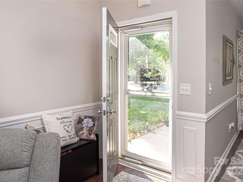 1304 Hammond Drive, Matthews, NC 28104.  MLS# CAR4289599, YatesRealty ID 35179. Entrance