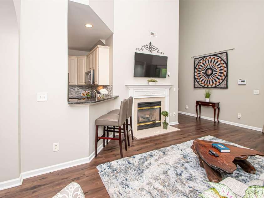 1304 Hammond Drive, Matthews, NC 28104.  MLS# CAR4289599, YatesRealty ID 35179. Living Room