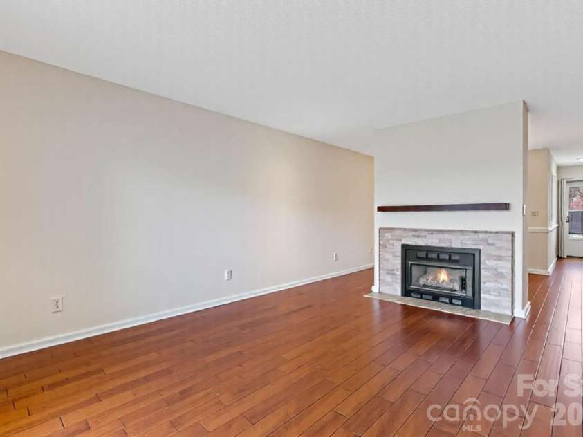 4603 Breakers Lane, Asheville, NC 28806.  MLS# CAR4315924, YatesRealty ID 3518. Living Room