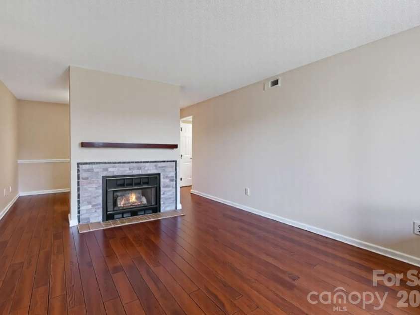 4603 Breakers Lane, Asheville, NC 28806.  MLS# CAR4315924, YatesRealty ID 3518. Living Room