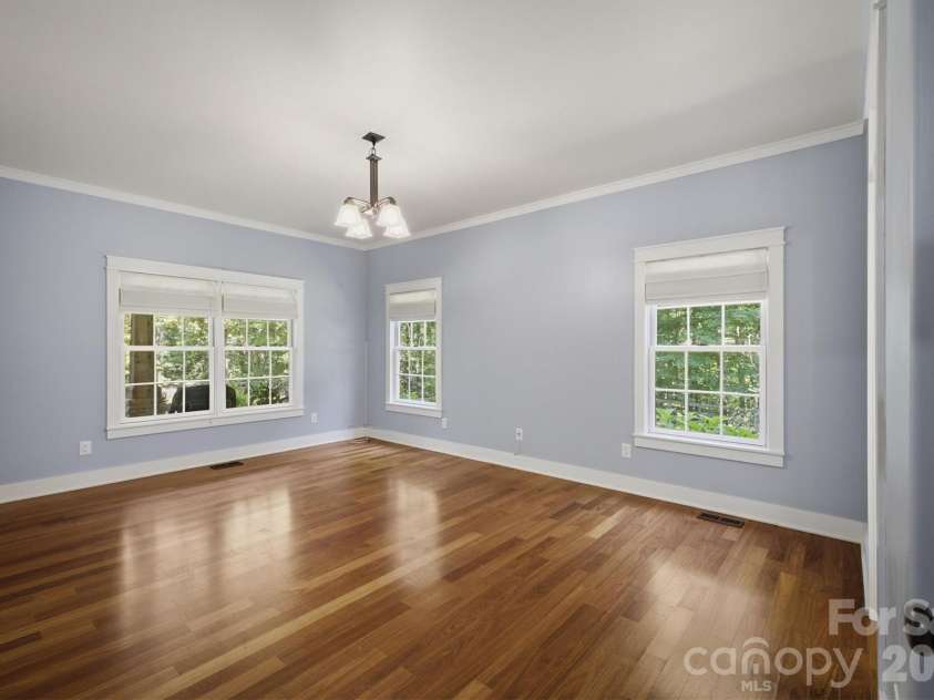 2064 Old Nc 18 None, Morganton, NC 28655.  MLS# CAR4397124, YatesRealty ID 35181. Primary Suite