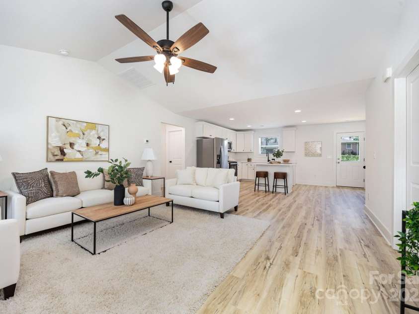 210 Pinecrest Street, Salisbury, NC 28147.  MLS# CAR4283677, YatesRealty ID 35181. 