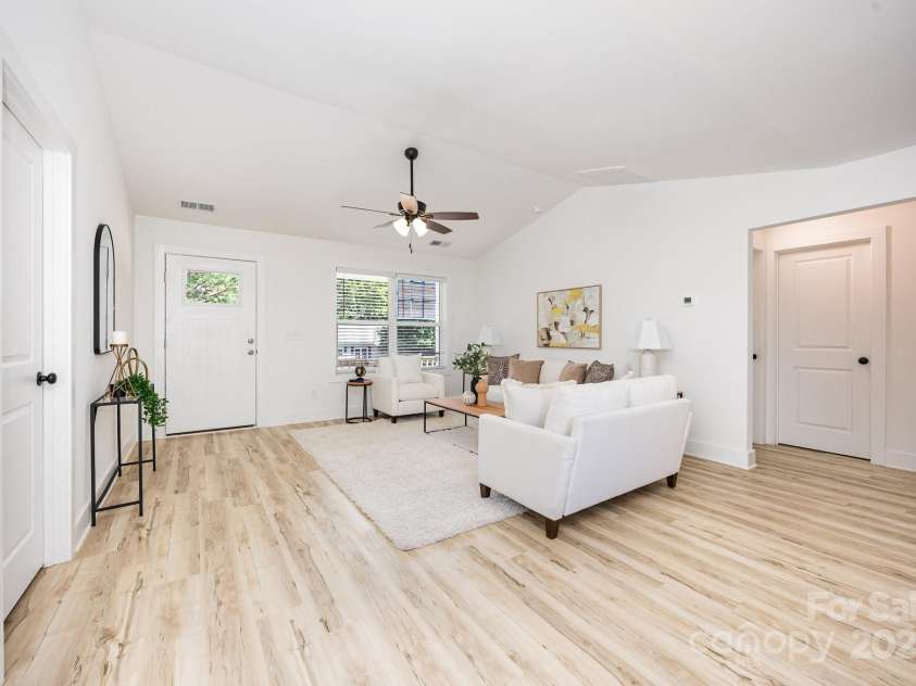 210 Pinecrest Street, Salisbury, NC 28147.  MLS# CAR4283677, YatesRealty ID 35181. 
