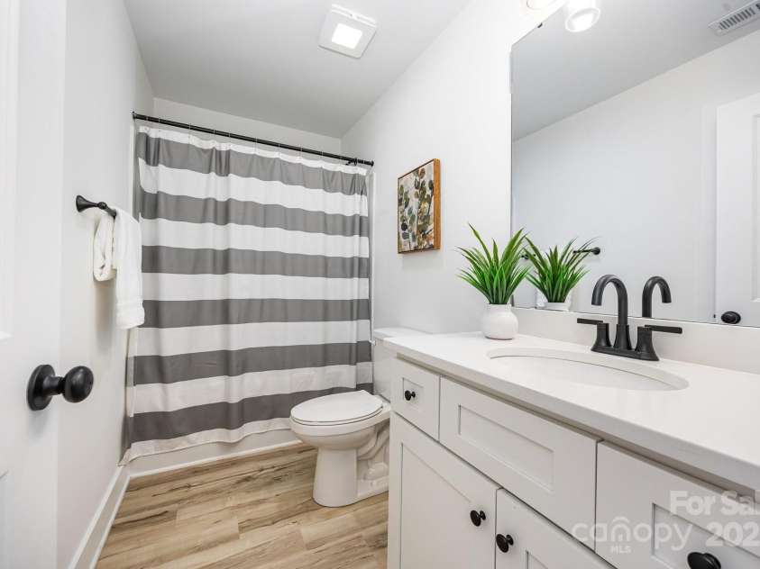 210 Pinecrest Street, Salisbury, NC 28147.  MLS# CAR4283677, YatesRealty ID 35181. 