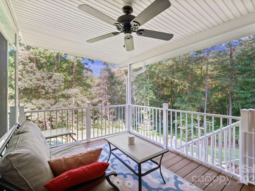5025 Woodwinds Drive, Hickory, NC 28601.  MLS# CAR4294677, YatesRealty ID 35182. 