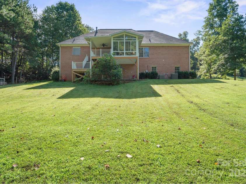 5025 Woodwinds Drive, Hickory, NC 28601.  MLS# CAR4294677, YatesRealty ID 35182. 