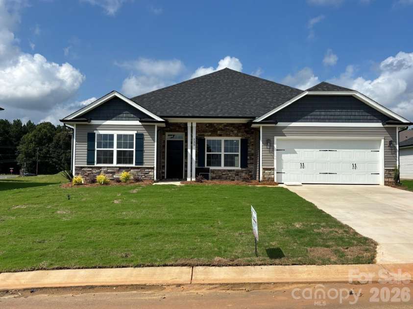 135 Swinford Drive, Salisbury, NC 28146.  MLS# CAR4400387, YatesRealty ID 35183. 