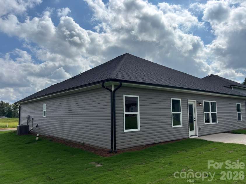 135 Swinford Drive, Salisbury, NC 28146.  MLS# CAR4400387, YatesRealty ID 35183. 