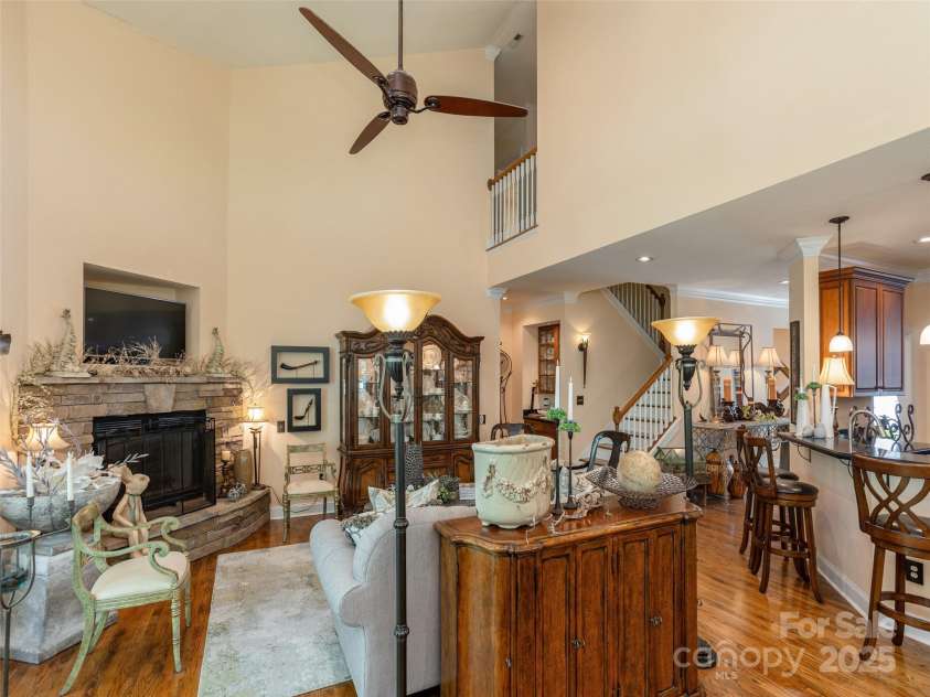 287 Towne Place Drive, Hendersonville, NC 28792.  MLS# CAR4296250, YatesRealty ID 35183. 
