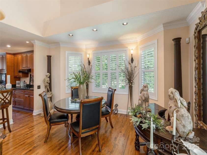 287 Towne Place Drive, Hendersonville, NC 28792.  MLS# CAR4296250, YatesRealty ID 35183. 
