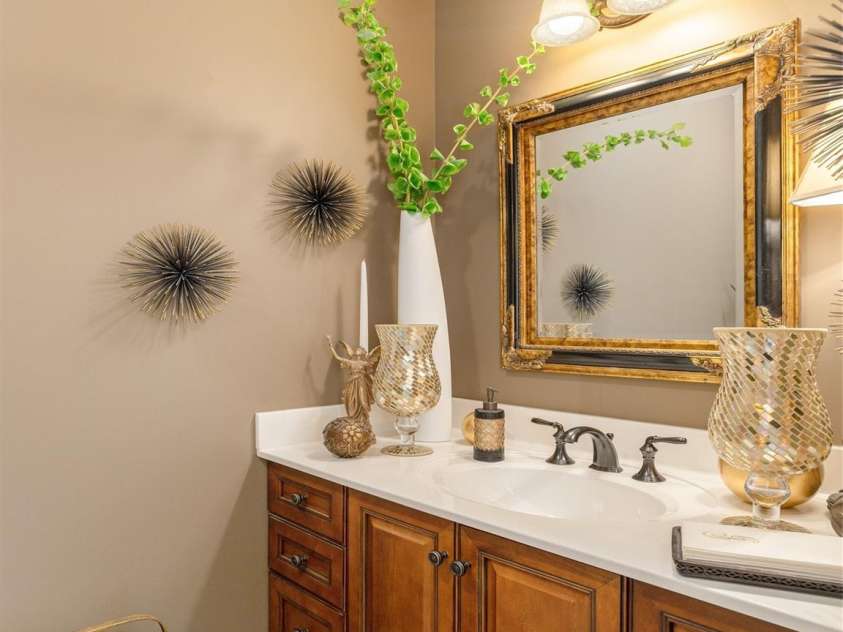 287 Towne Place Drive, Hendersonville, NC 28792.  MLS# CAR4296250, YatesRealty ID 35183. 
