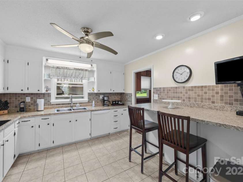 1945 Jim McCarter Road, Clover, SC 29710.  MLS# CAR4272277, YatesRealty ID 35184. Kitchen w/seating area