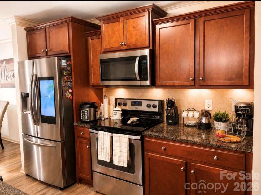 413 Peachtree Road, Charlotte, NC 28216.  MLS# CAR4400432, YatesRealty ID 35184. 