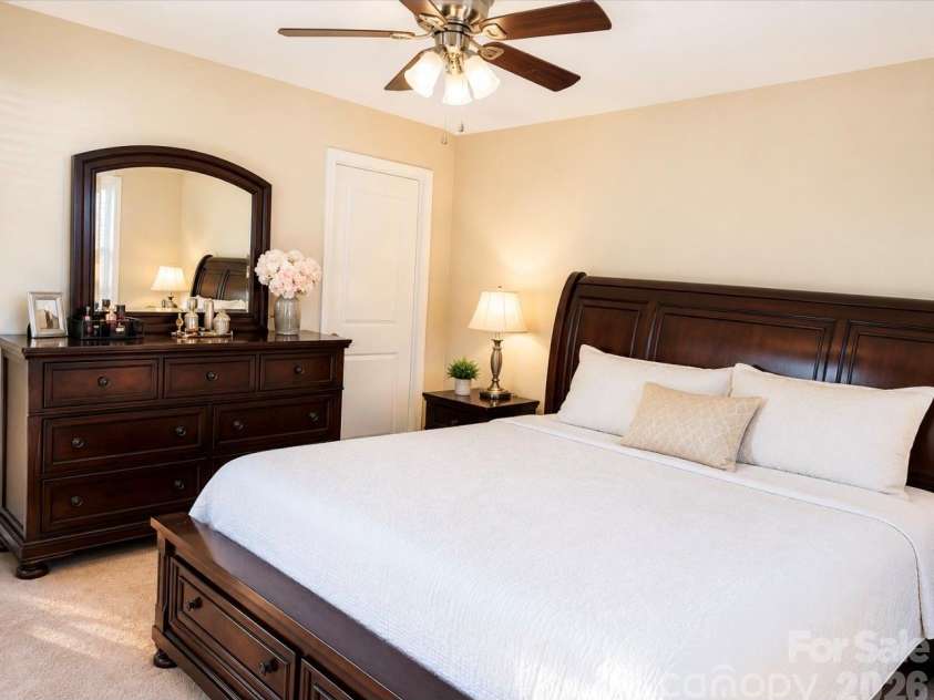 413 Peachtree Road, Charlotte, NC 28216.  MLS# CAR4400432, YatesRealty ID 35184. 