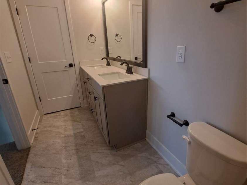 125 Swinford Drive, Salisbury, NC 28146.  MLS# CAR4400425, YatesRealty ID 35185. Guest Bathroom