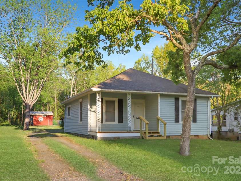 872 Wellman Street, Gastonia, NC 28054.  MLS# CAR4250064, YatesRealty ID 35185. 