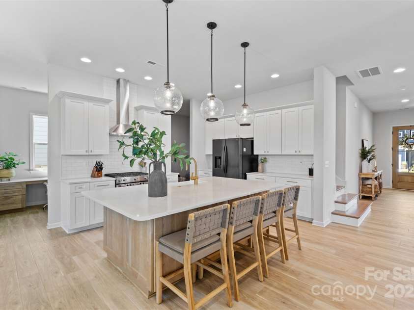 18027 Wilbanks Drive, Charlotte, NC 28278.  MLS# CAR4274393, YatesRealty ID 35186. 