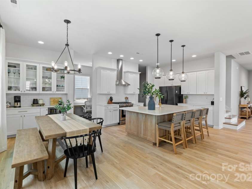 18027 Wilbanks Drive, Charlotte, NC 28278.  MLS# CAR4274393, YatesRealty ID 35186. 