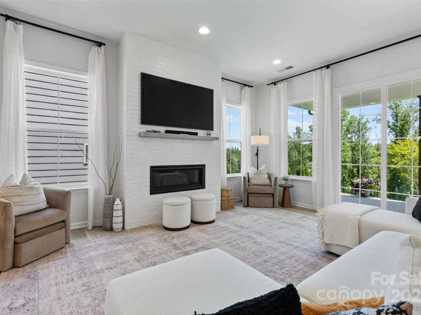 18027 Wilbanks Drive, Charlotte, NC 28278.  MLS# CAR4274393, YatesRealty ID 35186. 