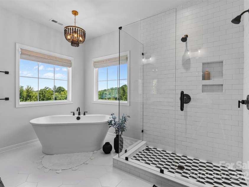 18027 Wilbanks Drive, Charlotte, NC 28278.  MLS# CAR4274393, YatesRealty ID 35186. 