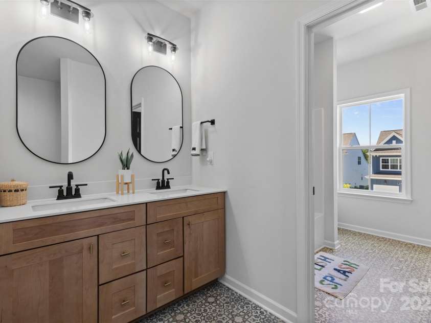 18027 Wilbanks Drive, Charlotte, NC 28278.  MLS# CAR4274393, YatesRealty ID 35186. 