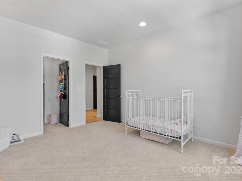 18027 Wilbanks Drive, Charlotte, NC 28278.  MLS# CAR4274393, YatesRealty ID 35186. 